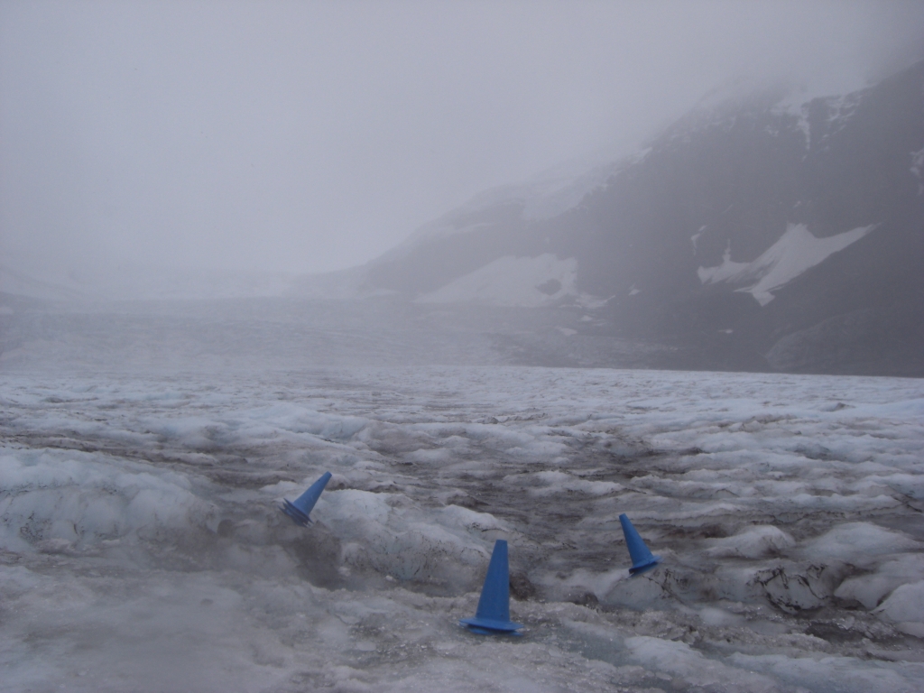 Absperrungen auf dem Athabasca Glacier